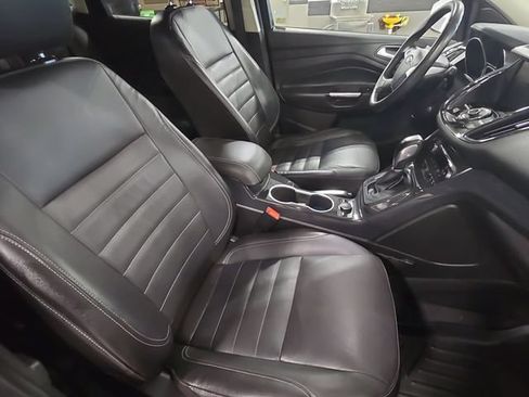 Used 2015 Ford Escape Titanium w/ Equipment Group 301A AWD/4WD image 10