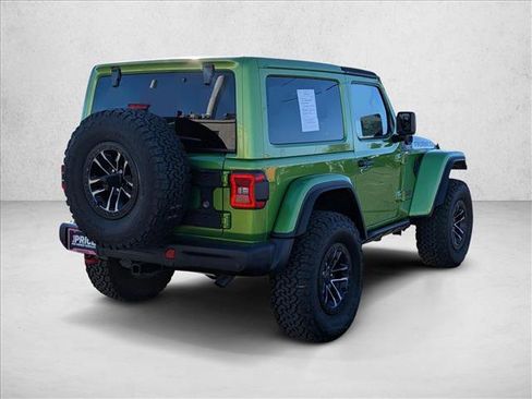 Used 2025 Jeep Wrangler Rubicon image 5