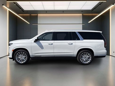 Used 2023 Cadillac Escalade ESV Premium Luxury w/ Performance Package AWD/4WD image 2