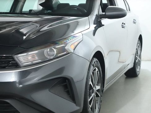 Used 2023 Kia Forte LXS FWD image 5