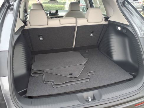 Used 2025 Honda HR-V LX image 9