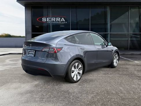Used 2023 Tesla Model Y Long Range AWD/4WD image 5