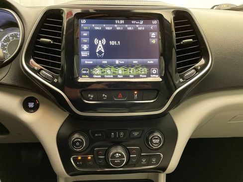 Certified 2021 Jeep Cherokee Limited w/ Elite Package FWD image 14