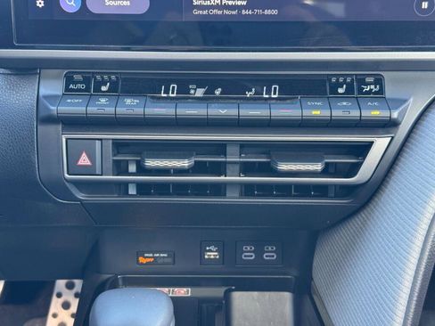 Certified 2025 Toyota Camry SE image 12