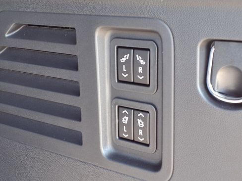 New 2026 Chevrolet Traverse High Country w/ LPO, Floor Liner Package image 7