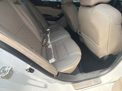 Used 2019 Nissan Maxima Platinum w/ Illumination Package FWD image 15