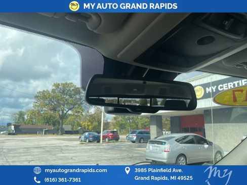 Used 2017 RAM 1500 Laramie image 24