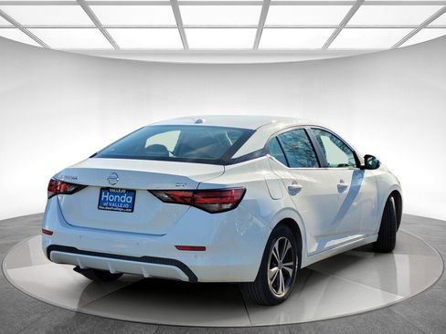 Used 2023 Nissan Sentra SV image 3