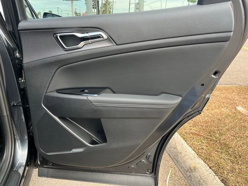 New 2025 Kia Sportage SX image 12