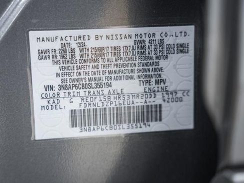 Used 2025 Nissan Kicks SV w/ Charging Package image 36
