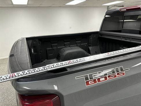 Used 2021 Chevrolet Silverado 1500 LT Trail Boss w/ Convenience Package II AWD/4WD image 32