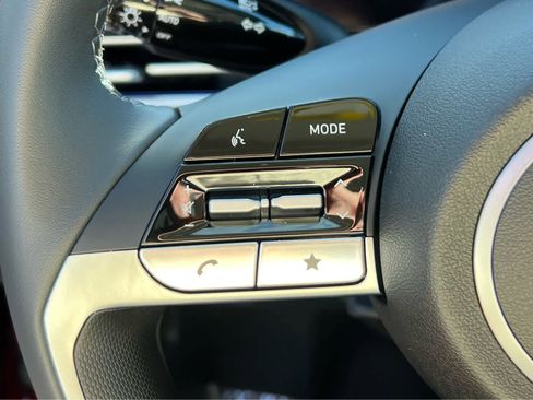 Certified 2026 Hyundai Elantra Limited FWD image 32