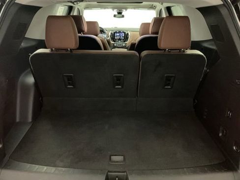 Used 2021 Chevrolet Traverse High Country AWD/4WD image 39