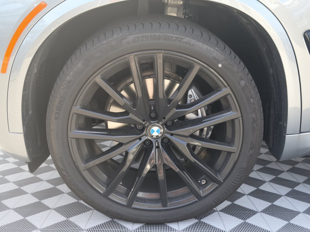 Used 2026 BMW X5 xDrive40i w/ M Sport Package AWD/4WD image 14