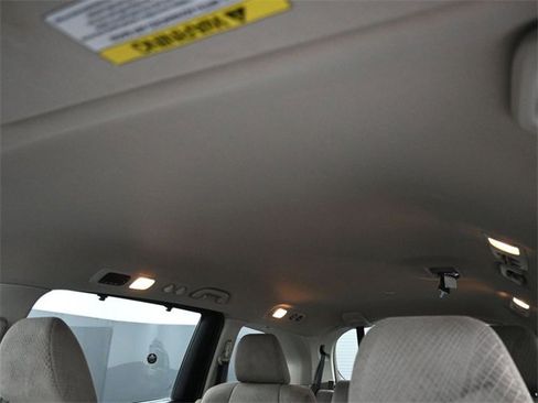 Used 2014 Honda Odyssey EX image 32