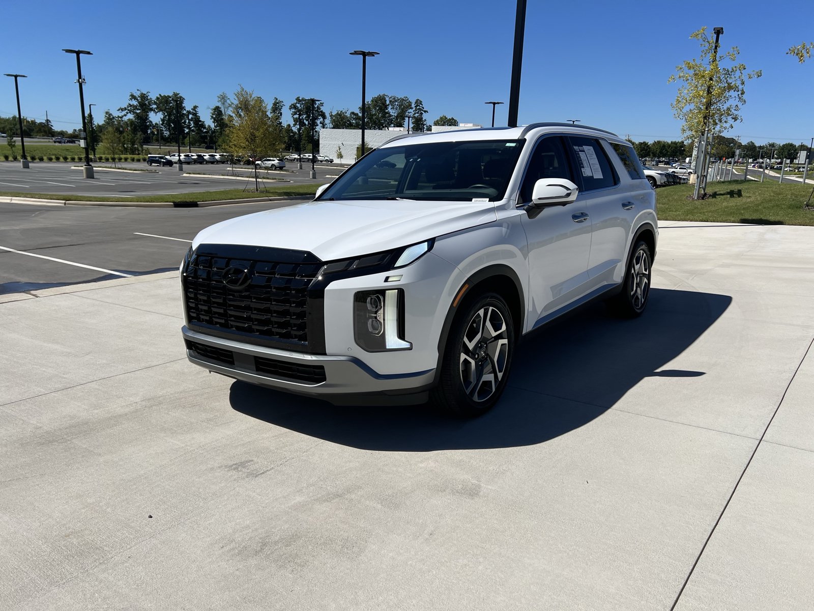Used 2025 Hyundai Palisade SEL FWD image 4