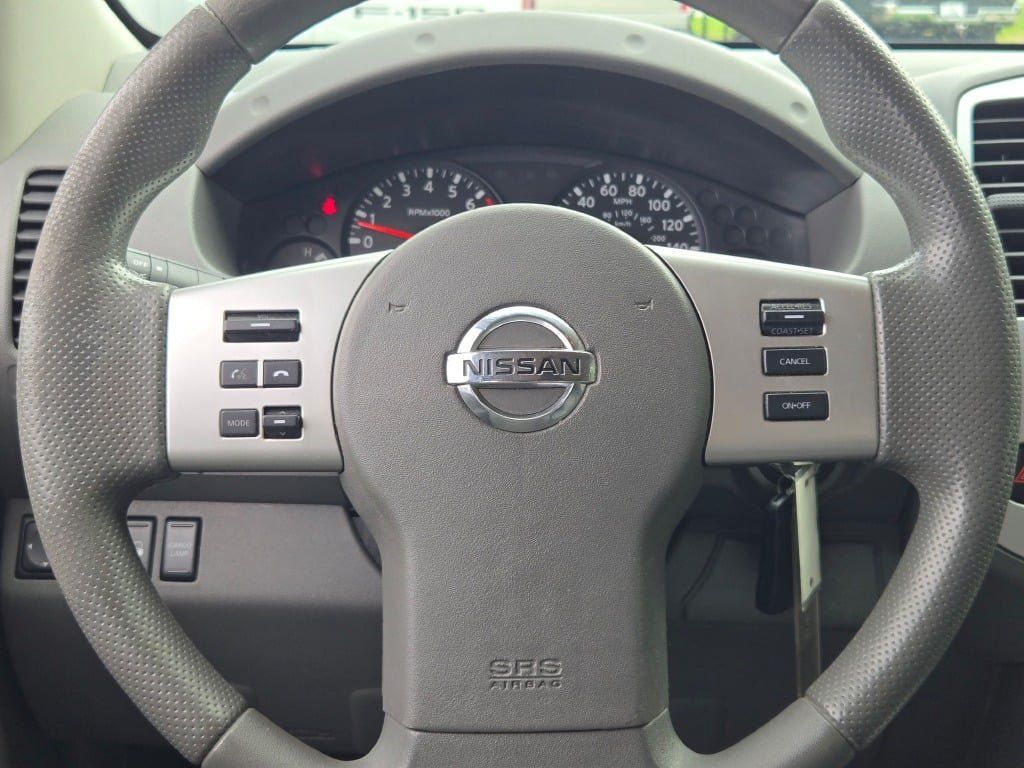 Used 2015 Nissan Frontier SV AWD/4WD image 33