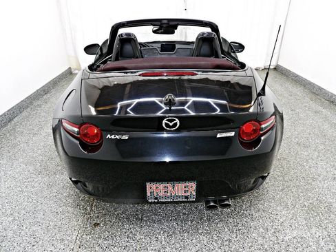 Used 2018 MAZDA MX-5 Miata Grand Touring image 11
