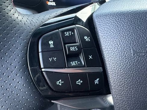 Used 2025 Ford Explorer ST-Line AWD/4WD image 7