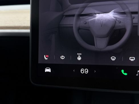 Used 2022 Tesla Model Y Performance AWD/4WD image 27