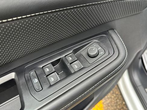 Certified 2024 Volkswagen Atlas SEL AWD/4WD image 18