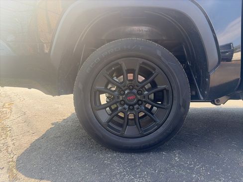 Used 2022 Toyota Tundra SR5 image 9