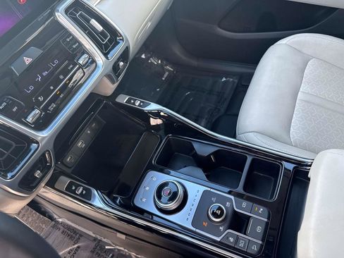 Used 2023 Kia Sorento SX Prestige w/ Panoramic Sunroof Package image 31