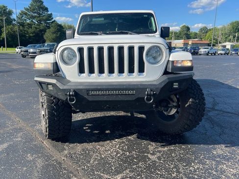 Used 2020 Jeep Wrangler Unlimited Sahara w/ Uconnect 4C Nav & Sound Group AWD/4WD image 6