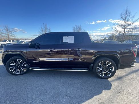 Used 2025 GMC Sierra EV Denali image 4
