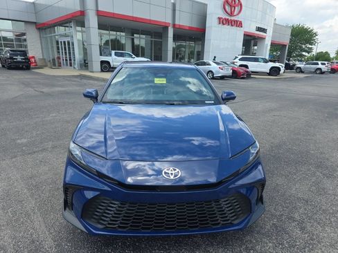 New 2026 Toyota Camry SE FWD image 2