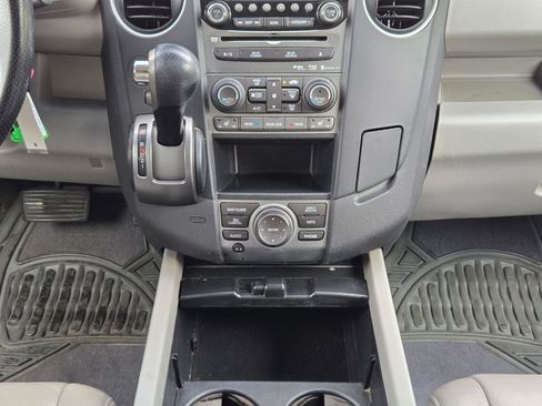 Used 2014 Honda Pilot Touring image 19