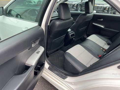 Used 2013 Toyota Camry SE FWD image 9