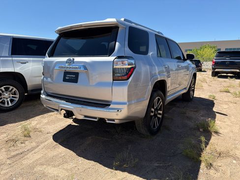 Used 2015 Toyota 4Runner Limited AWD/4WD image 5
