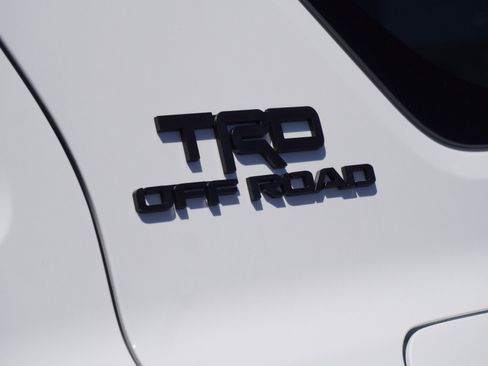 New 2026 Toyota 4Runner TRD Off-Road Premium AWD/4WD image 11