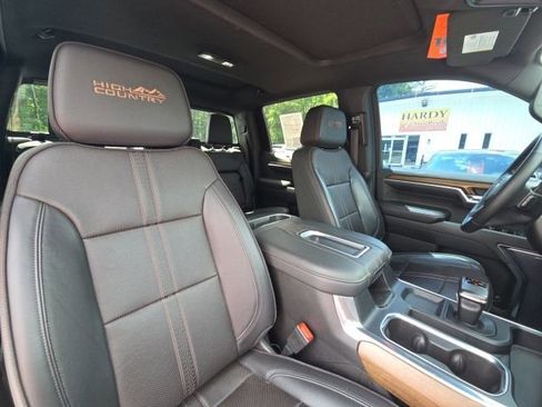 Used 2022 Chevrolet Silverado 1500 High Country w/ High Country Premium Package AWD/4WD image 19