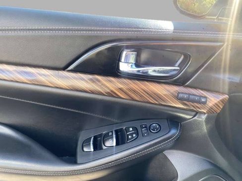 Used 2017 Nissan Maxima Platinum image 17