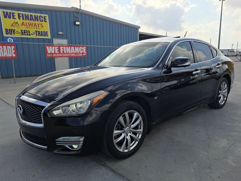 Used 2015 INFINITI Q70 3.7 image 3