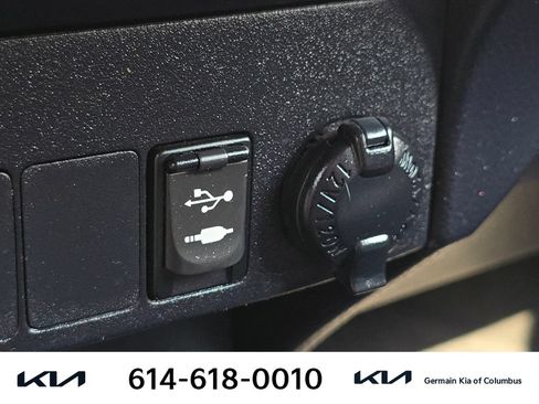 Used 2015 Toyota RAV4 XLE FWD image 31