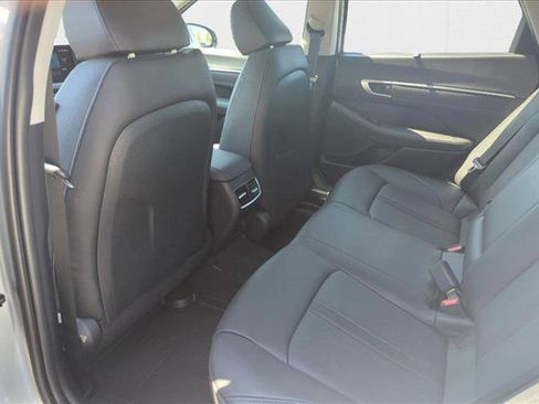 New 2025 Hyundai Sonata Limited FWD image 18