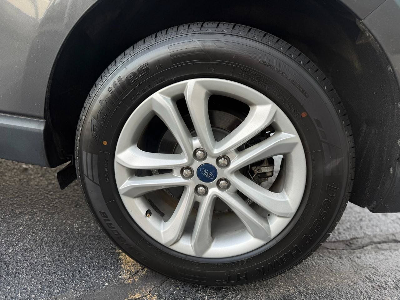 Used 2020 Ford Edge SEL AWD/4WD image 10