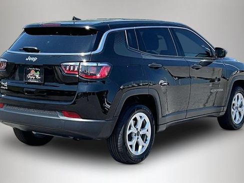 Used 2025 Jeep Compass Sport w/ Mopar Graphics Package AWD/4WD image 5