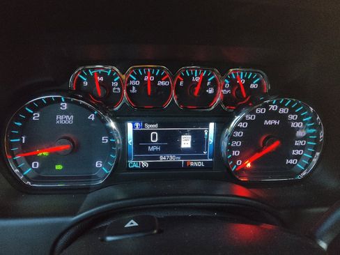 Used 2019 GMC Yukon XL SLT w/ Open Road Package AWD/4WD image 23