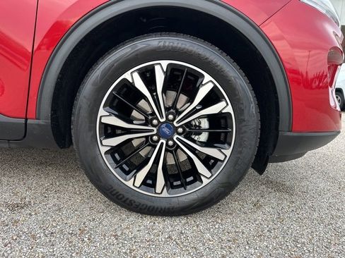 Used 2022 Ford Escape SE w/ SE Sport Appearance Package image 50