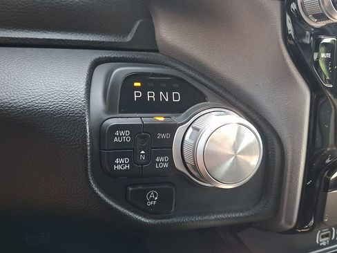Used 2025 RAM 1500 Laramie w/ Sport Appearance Package AWD/4WD image 14