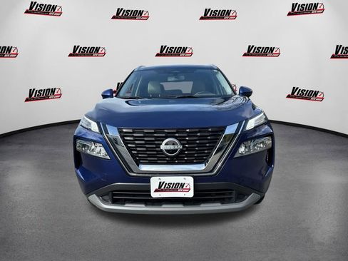 Used 2022 Nissan Rogue SV w/ SV Premium Package image 2