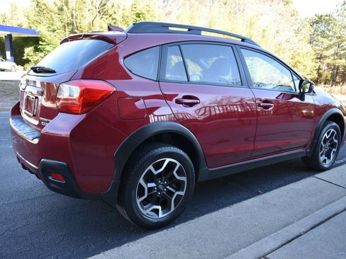 Used 2017 Subaru Crosstrek 2.0i Limited w/ Popular Package #1 image 3