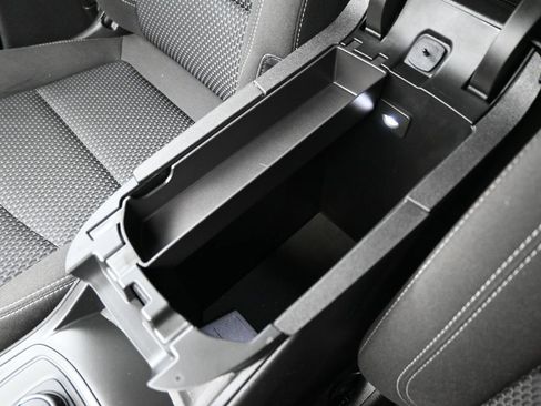 Certified 2024 GMC Terrain SLE image 17