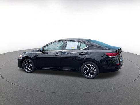 Used 2025 Nissan Sentra SV FWD image 10