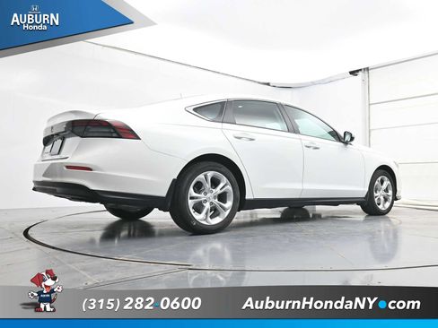 Used 2023 Honda Accord LX image 29