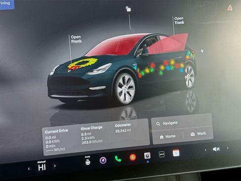 Used 2023 Tesla Model Y 2WD image 19